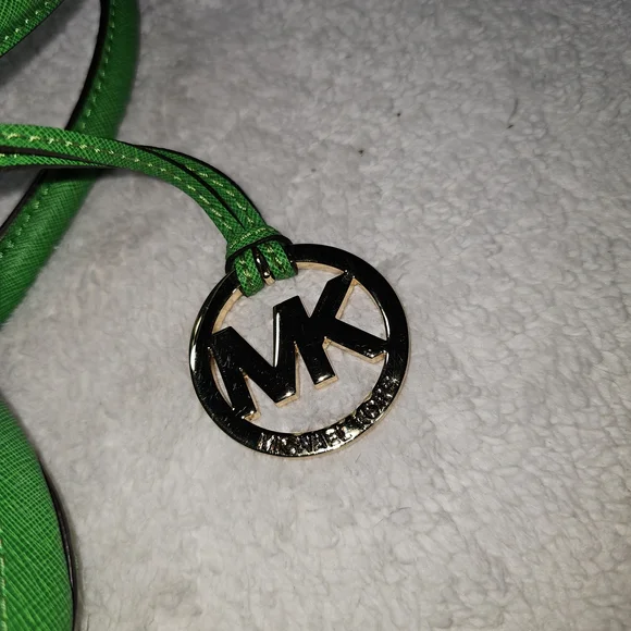 Michael Kors Green Studded Women's Bag - Picture 4 of 16